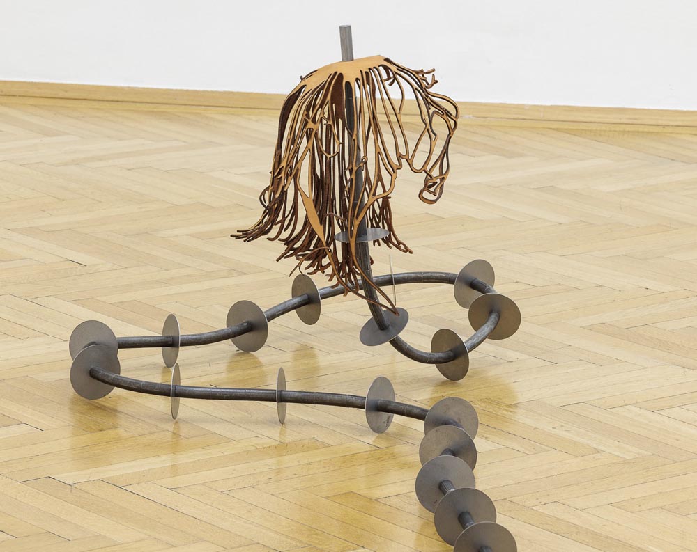 TOUCH ME, DON’T TOUCH ME — Bianca Phos and Yorgos Stamkopoulos at Zeller van Almsick in Vienna