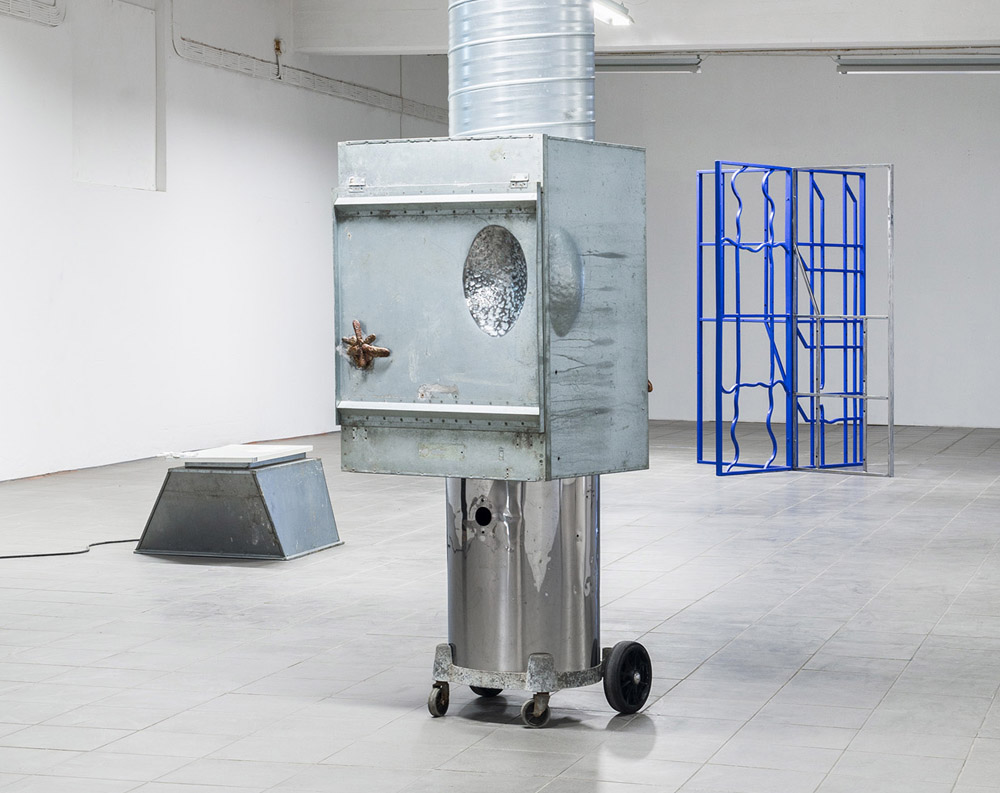 𝘔𝘮𝘮𝘮𝘮-𝘢𝘯-𝘢𝘯-𝘢𝘯𝘶𝘢𝘭 𝘭𝘢𝘣𝘰𝘶-𝘳𝘳𝘳𝘳𝘳𝘳𝘳𝘳 — Matti Sumari @Gislaveds Konsthall, Sweden