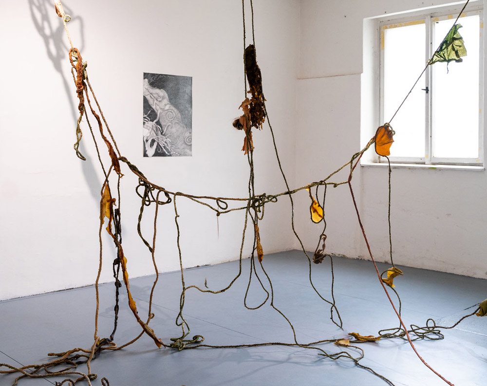 TENDRILS 2/3 — Tom Hallet, Stanislav Zábrodský @Holešovická šachta gallery, Prague