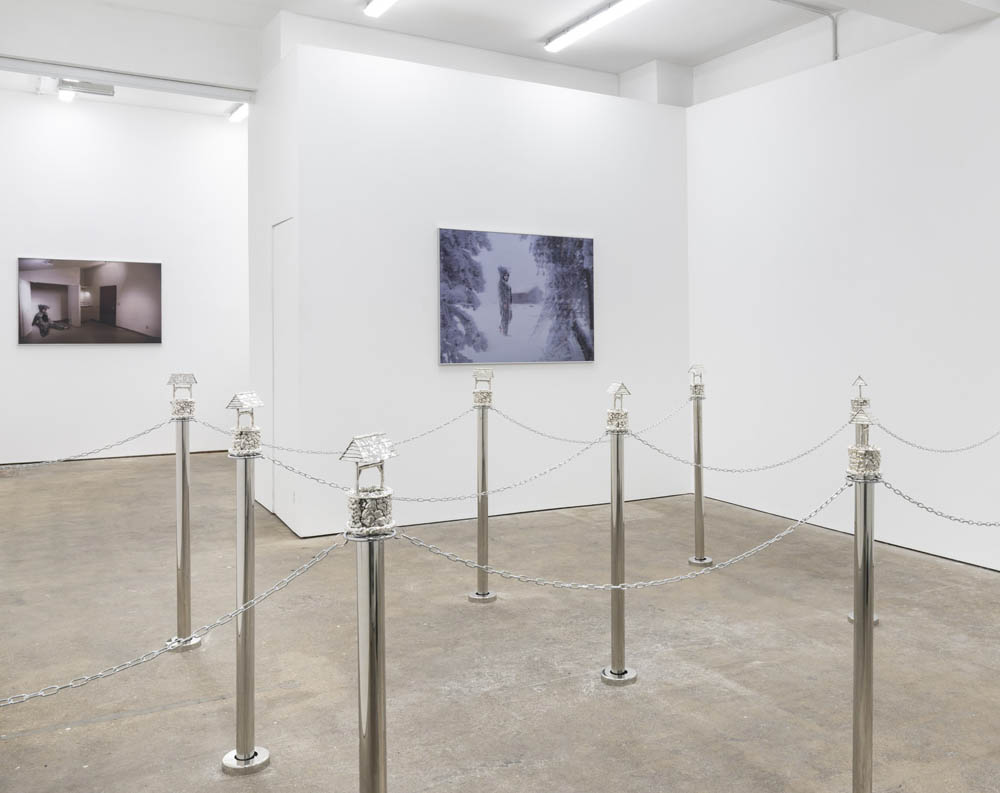 A NEARBY TOWER — Lily Bloom @Season 4 Episode 6, London