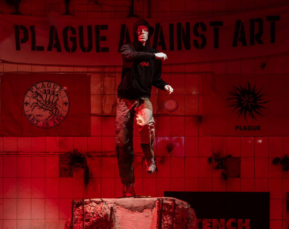 RED FLAGS — Group exhibition curated by PLAGUE @fābula HQ