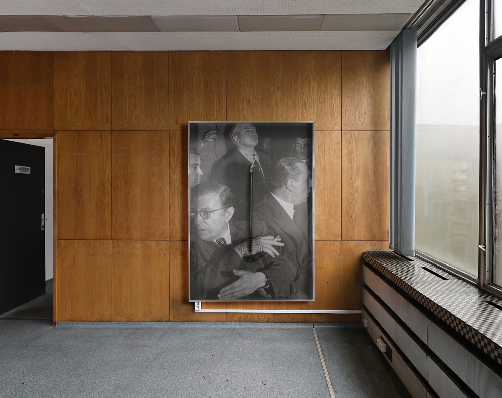 DURATIONAL INTERVENTION — Andreea Anghel @Department of Electronic Computing Technology (ZETO) building, Wrocław, Poland 